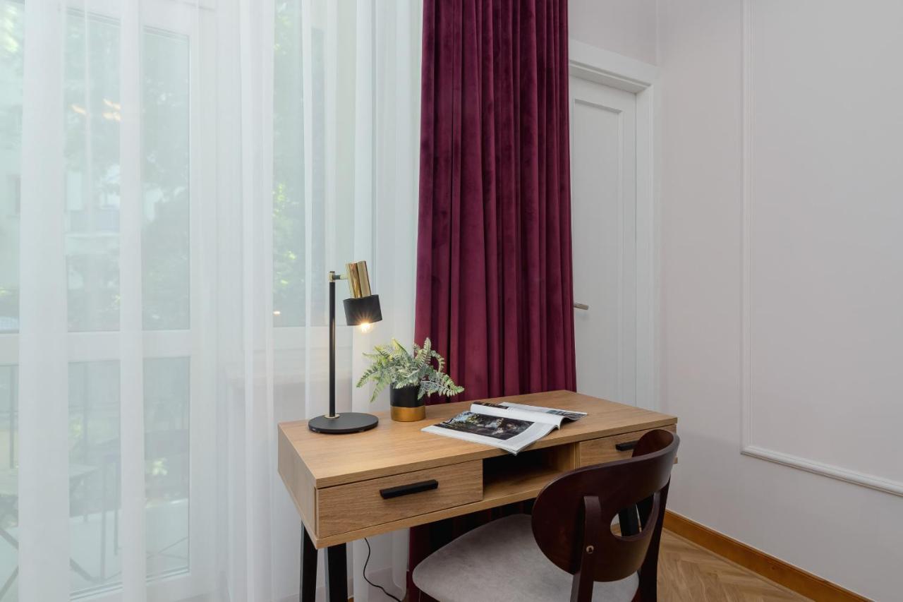 Luxurious & Unique Apartment Mickiewicza Cracow By Renters Prestige Krakow Luaran gambar