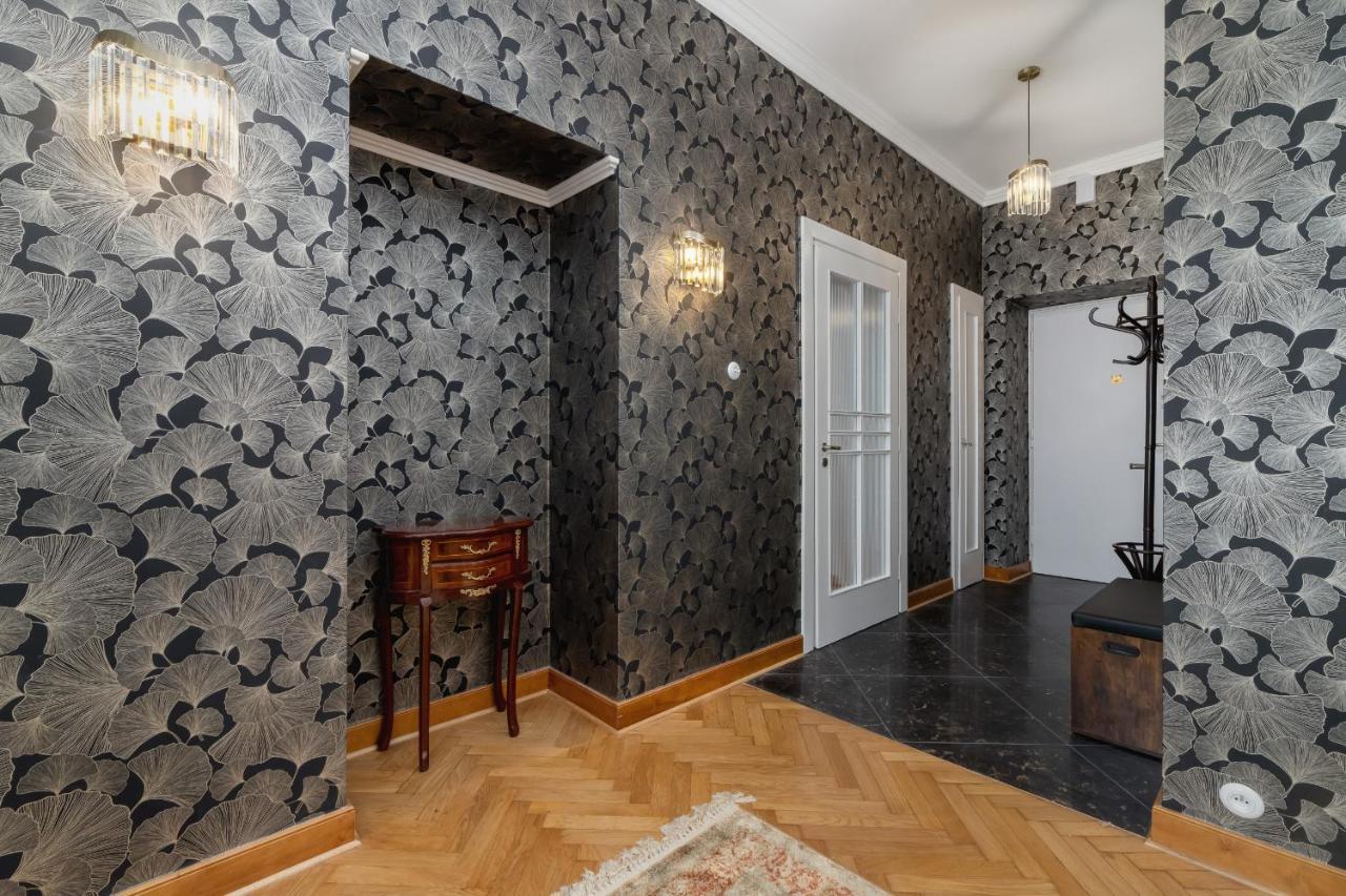 Luxurious & Unique Apartment Mickiewicza Cracow By Renters Prestige Krakow Luaran gambar